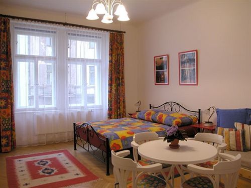 Pragues Rainbow Guest House Eksteriør bilde